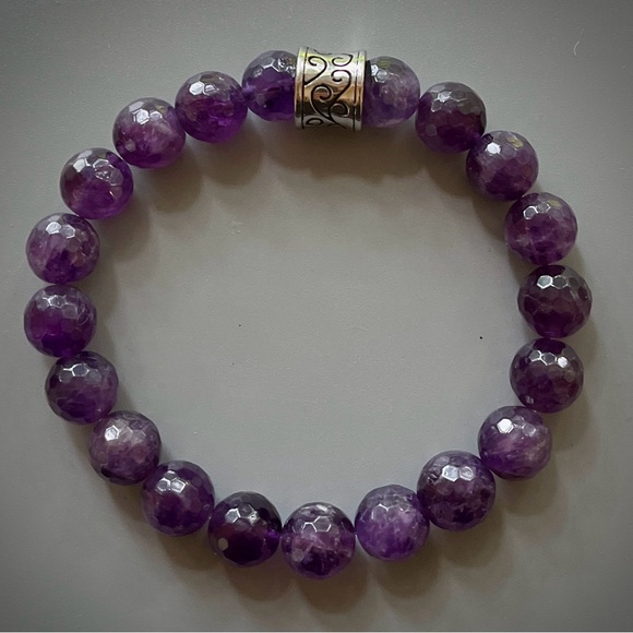 Purple Amethyst Handcrafted Bead Bracelet - Picture 4 of 5